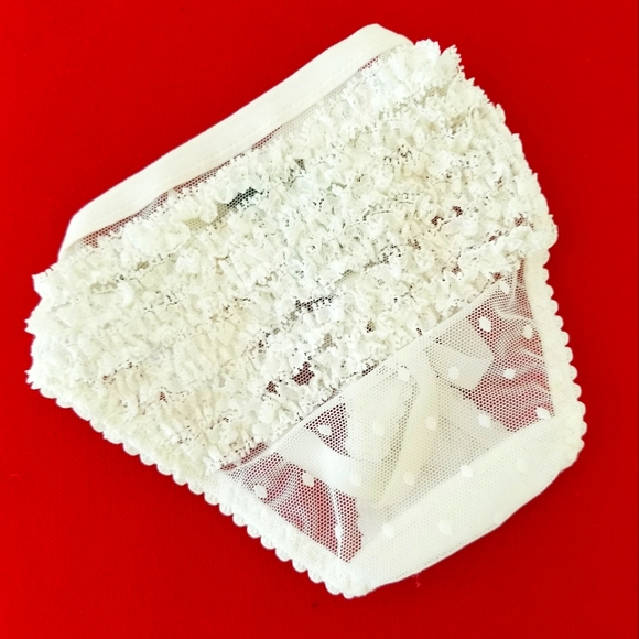 Victoria's Secret Vintage Very Sexy Strappy Lace Ruffle Mesh V-String Panty NWT - Picture 14 of 15